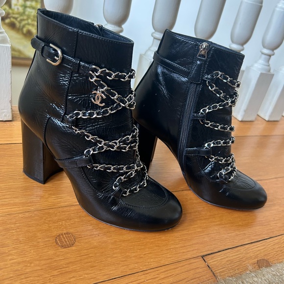 Chanel ankle booties - Picture 2 of 5